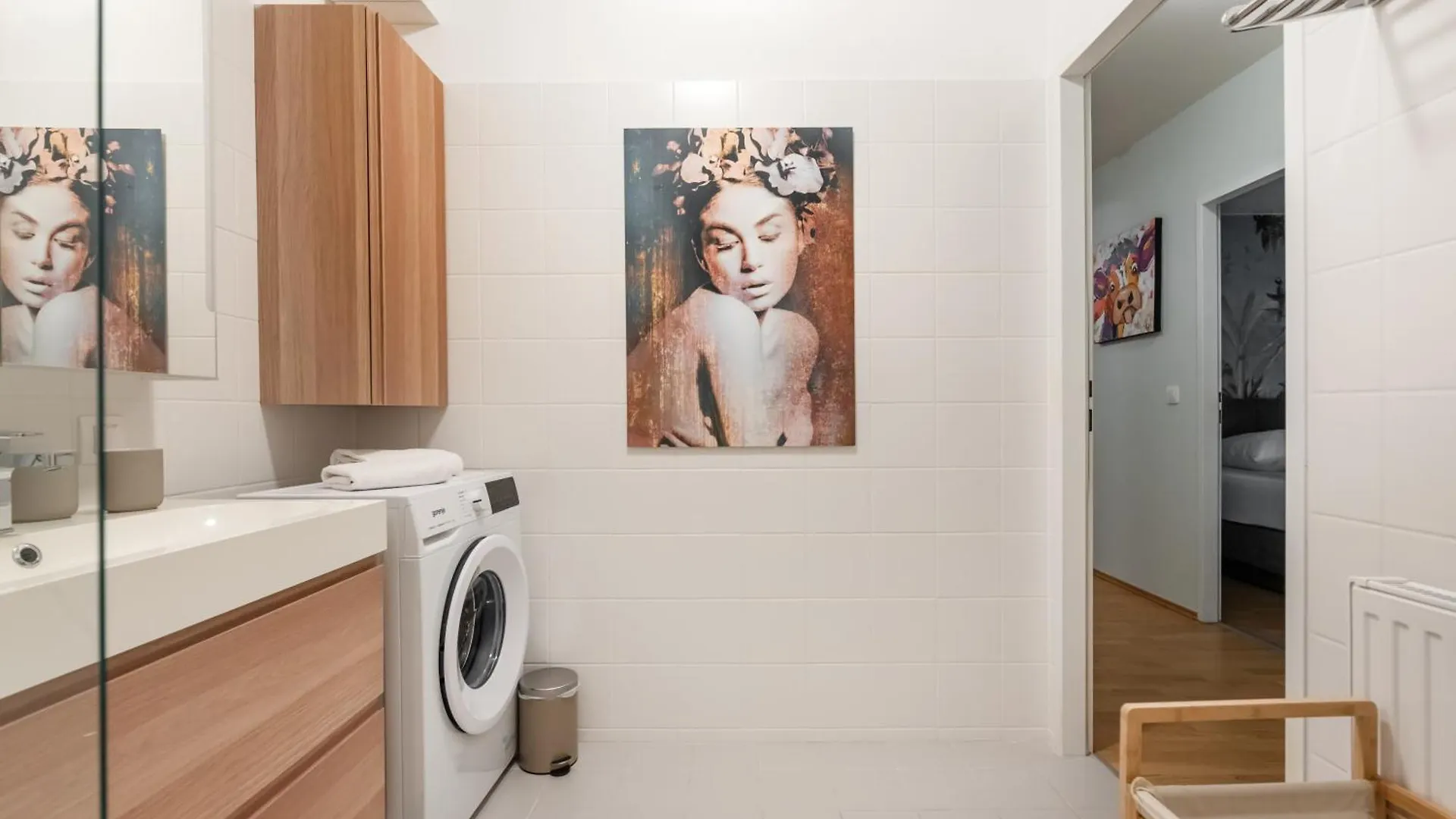 Apartment Home Sweet Home - 20 Minuten Ins Zentrum Und Garage Vienna
