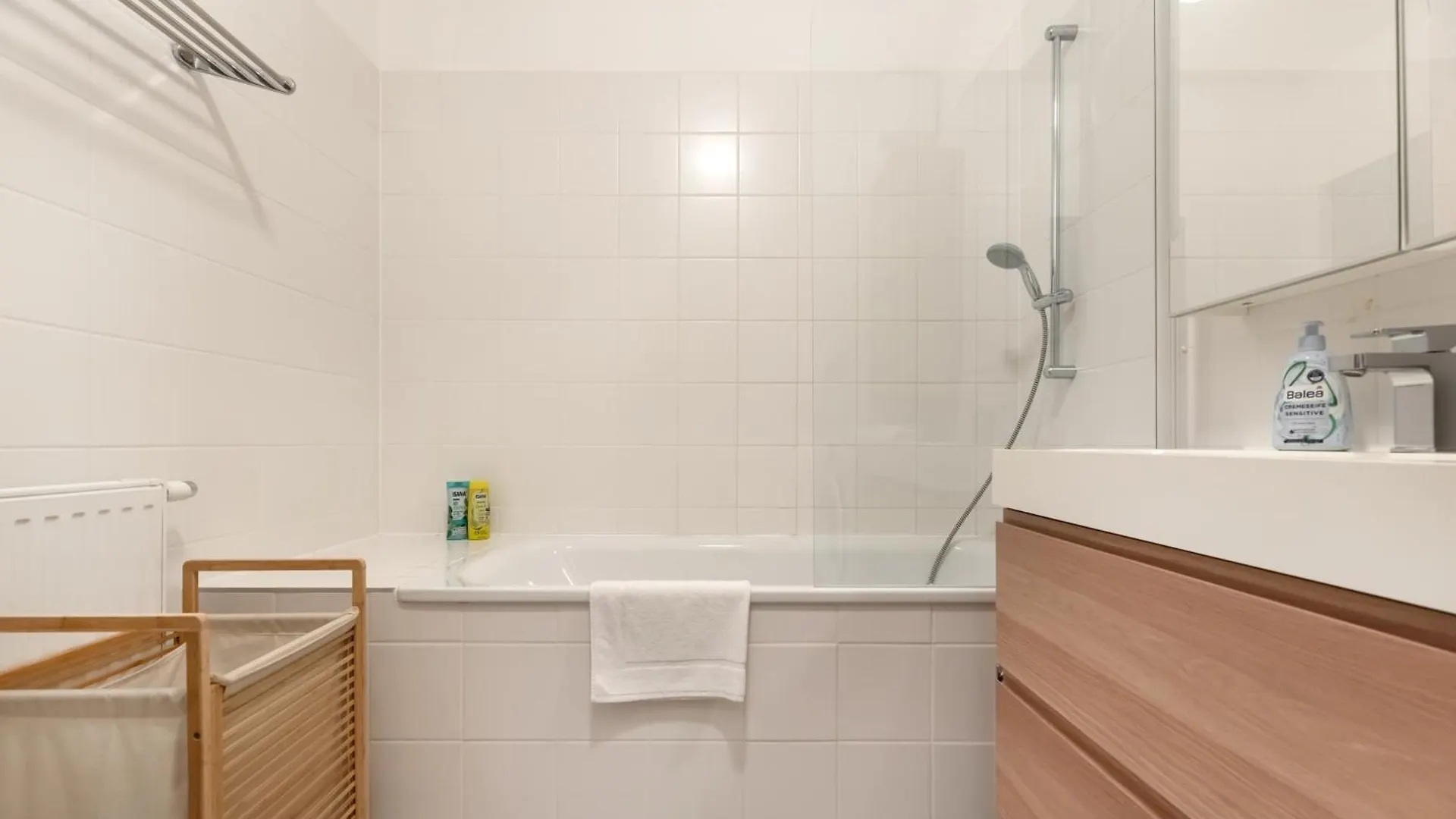 Home Sweet Home - 20 Minuten Ins Zentrum Und Garage Wiedeń Austria
